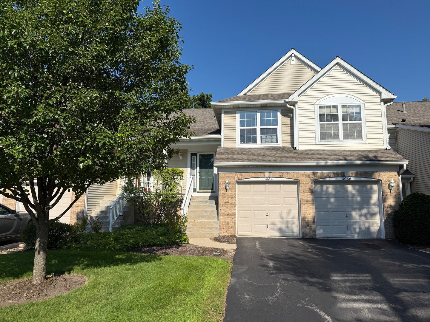 3034 Autumn Lake Drive, Aurora, IL 60504