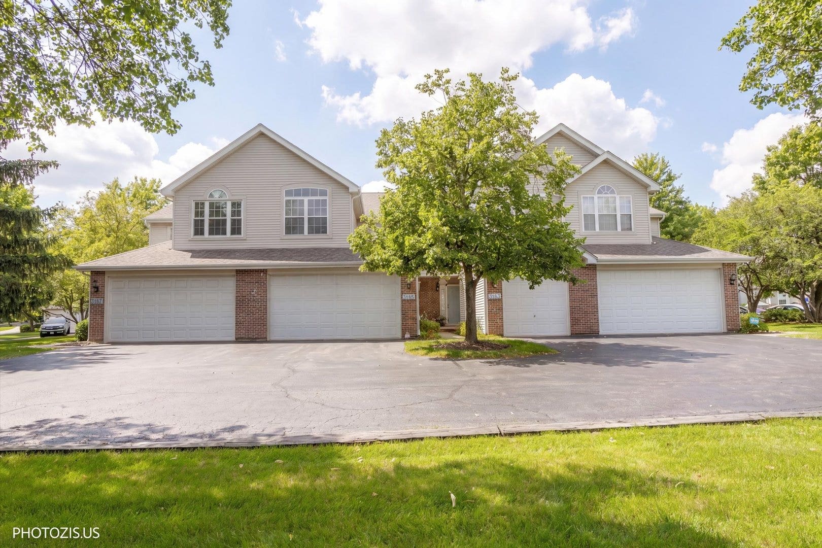 3185 ANTON Drive, #3185, Aurora, IL 60504