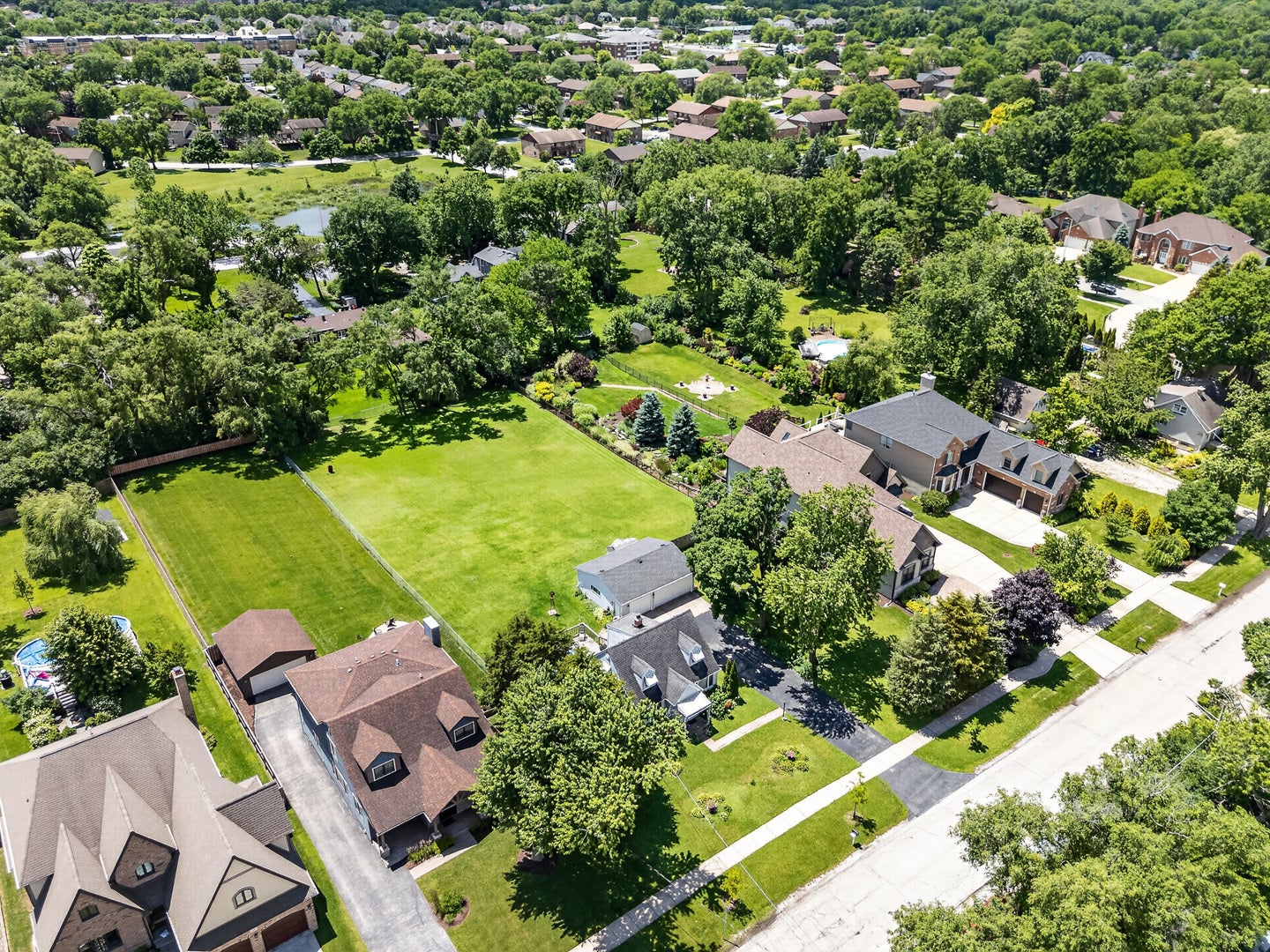 115 60th Street, Downers Grove, IL 60516