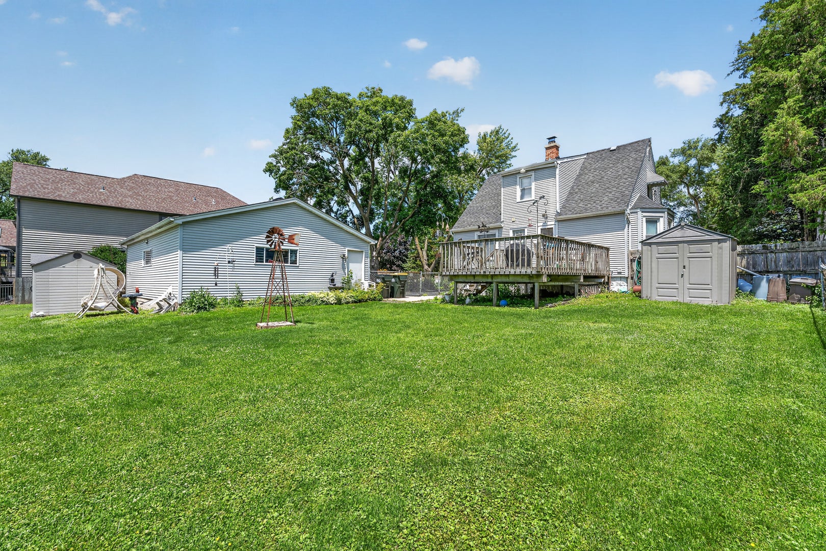 115 60th Street, Downers Grove, IL 60516