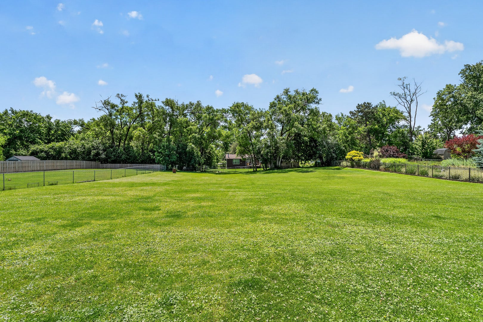 115 60th Street, Downers Grove, IL 60516
