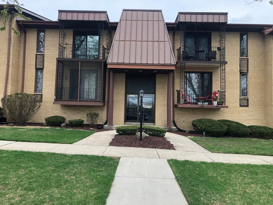 Property photo for 11277 S Roberts Road S, #E, Palos Hills, IL