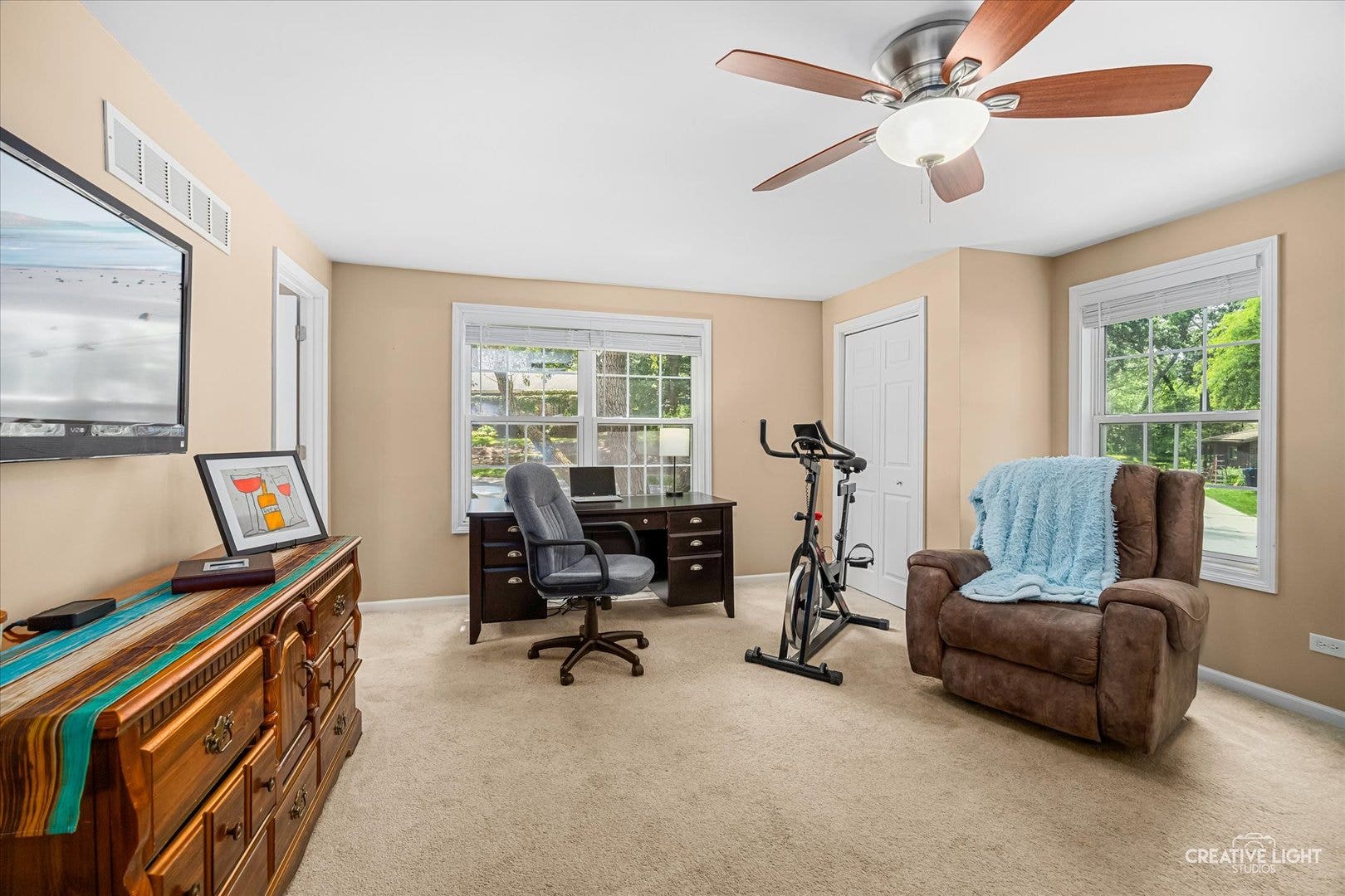 2202 COUNTRY KNOLL Lane, Elgin, IL 60123