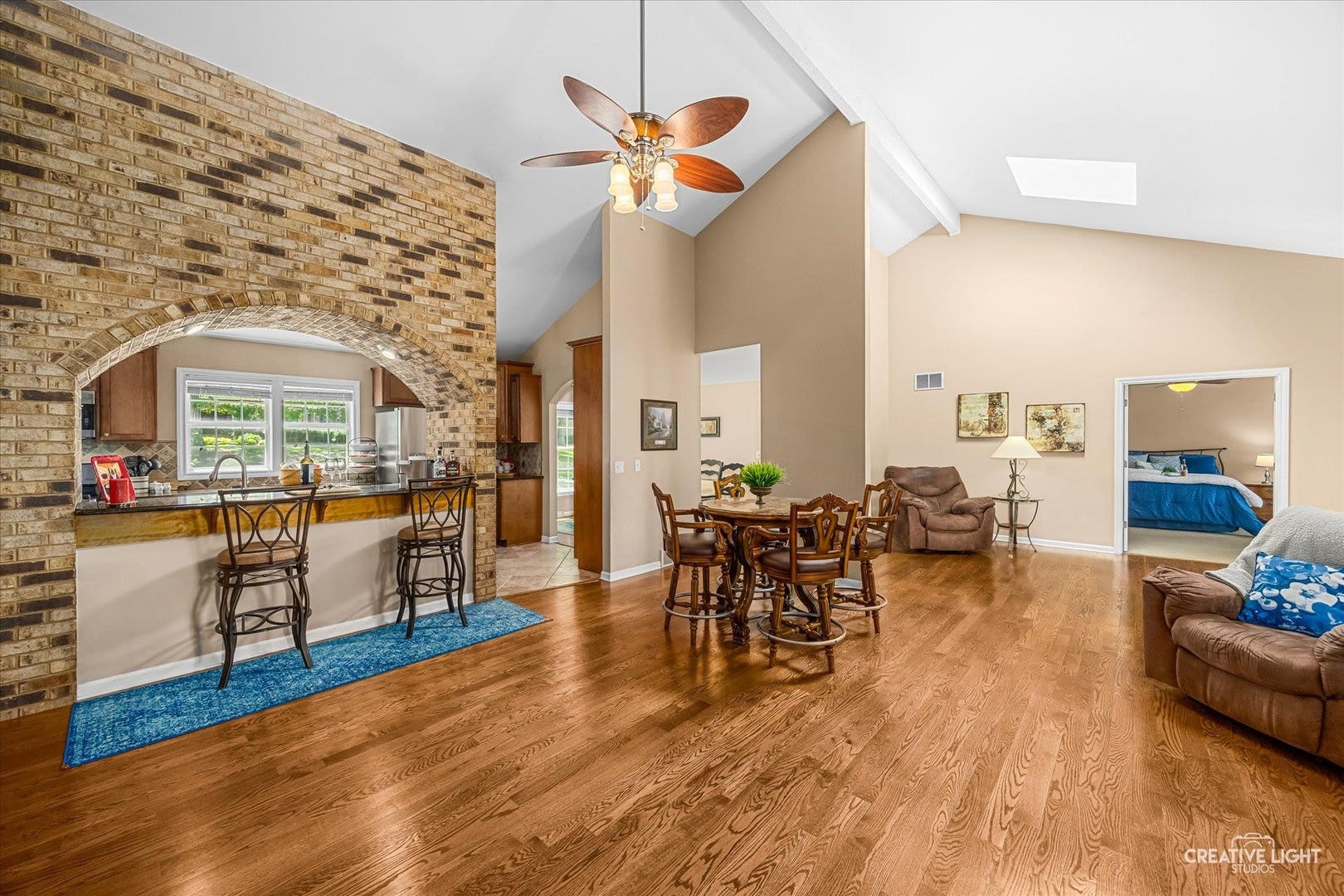 2202 COUNTRY KNOLL Lane, Elgin, IL 60123