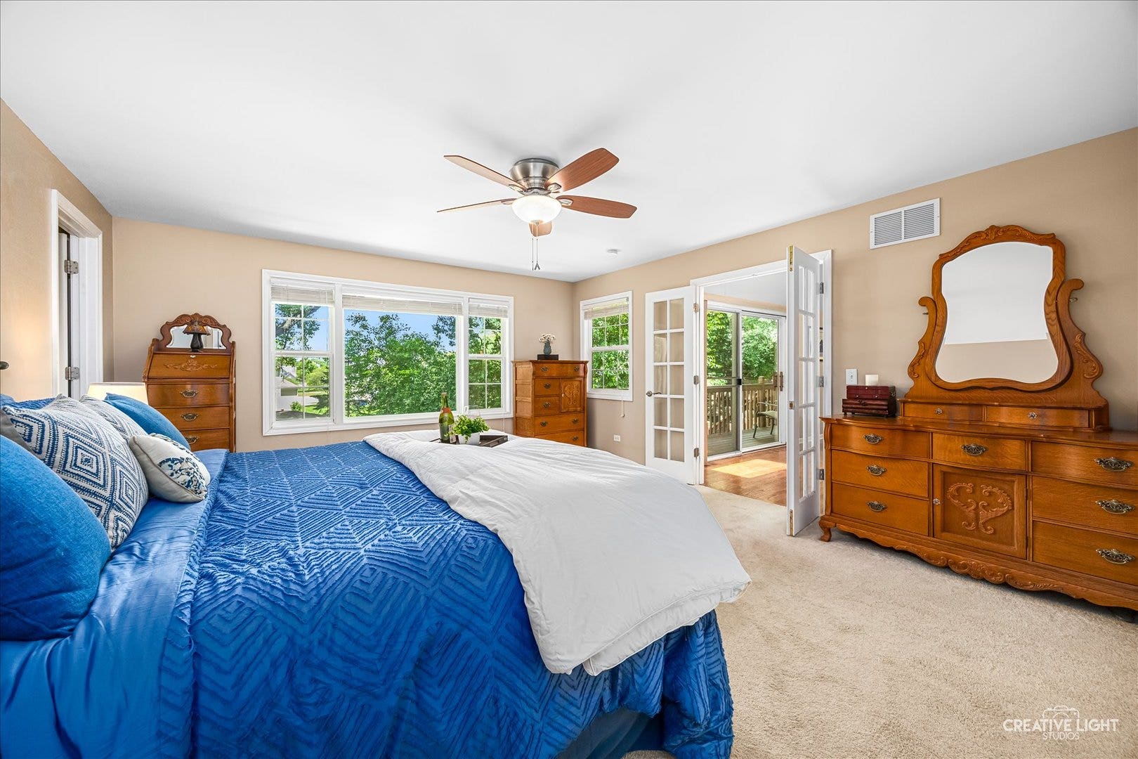 2202 COUNTRY KNOLL Lane, Elgin, IL 60123