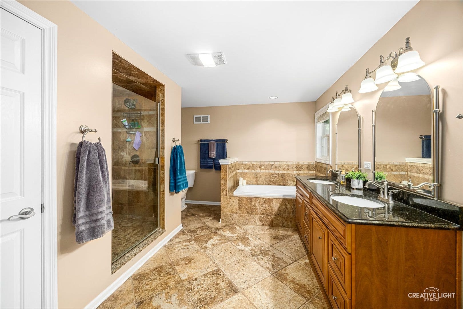 2202 COUNTRY KNOLL Lane, Elgin, IL 60123