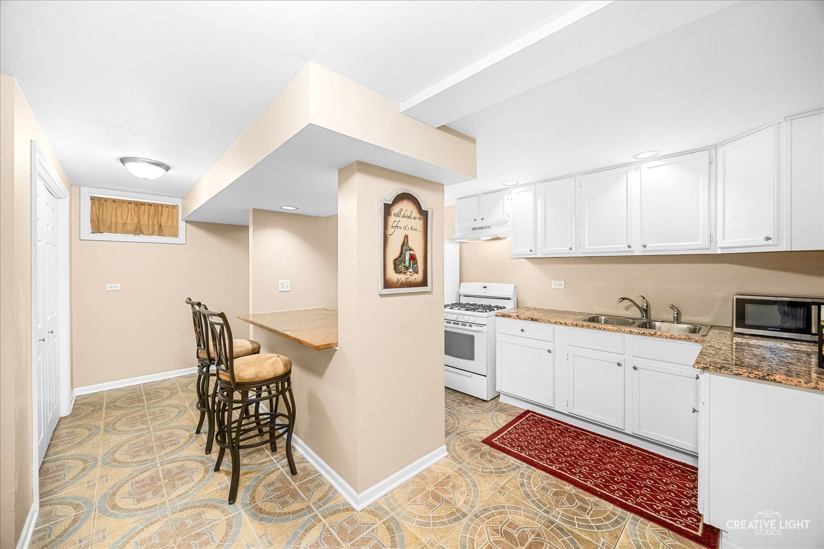 2202 COUNTRY KNOLL Lane, Elgin, IL 60123