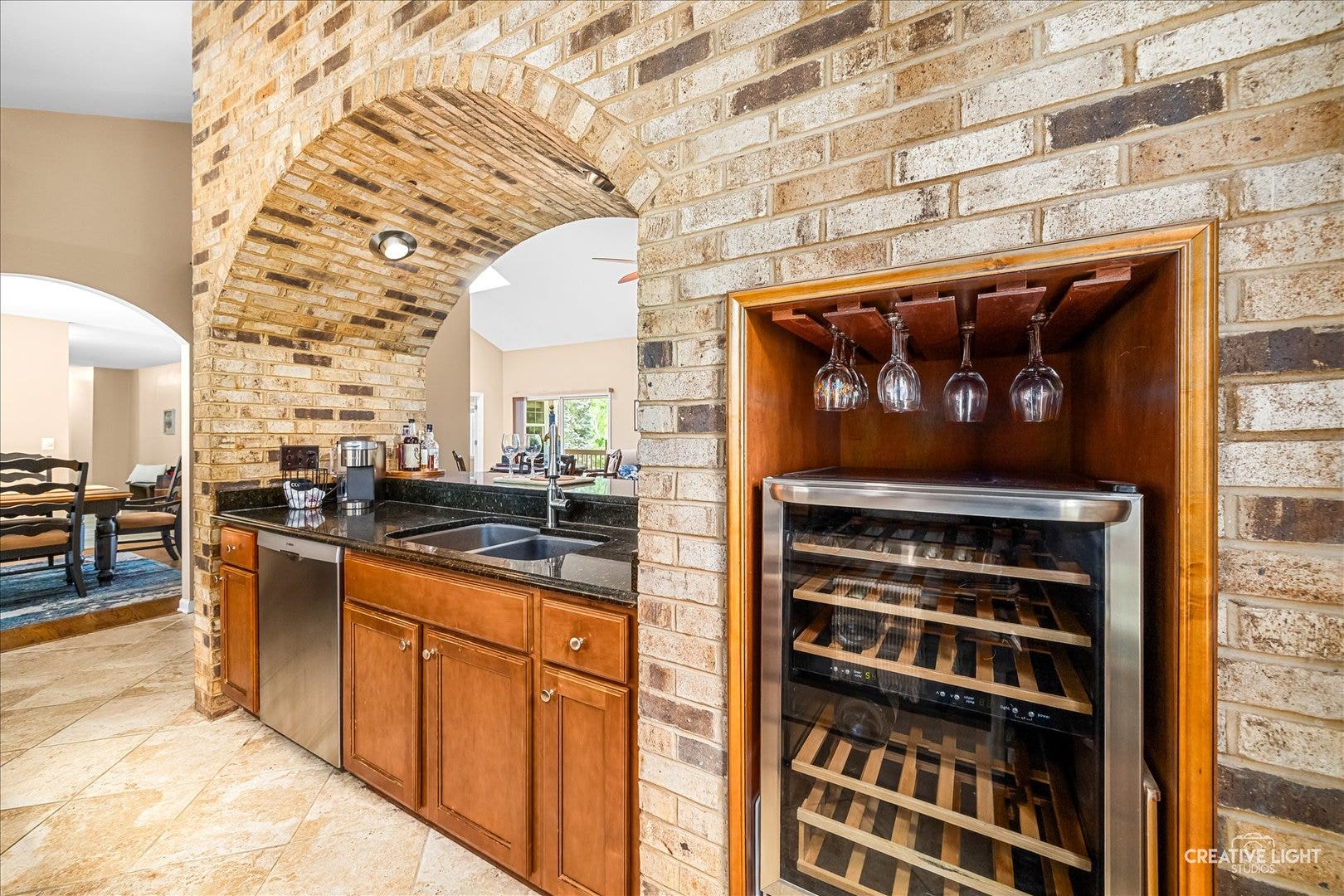 2202 COUNTRY KNOLL Lane, Elgin, IL 60123
