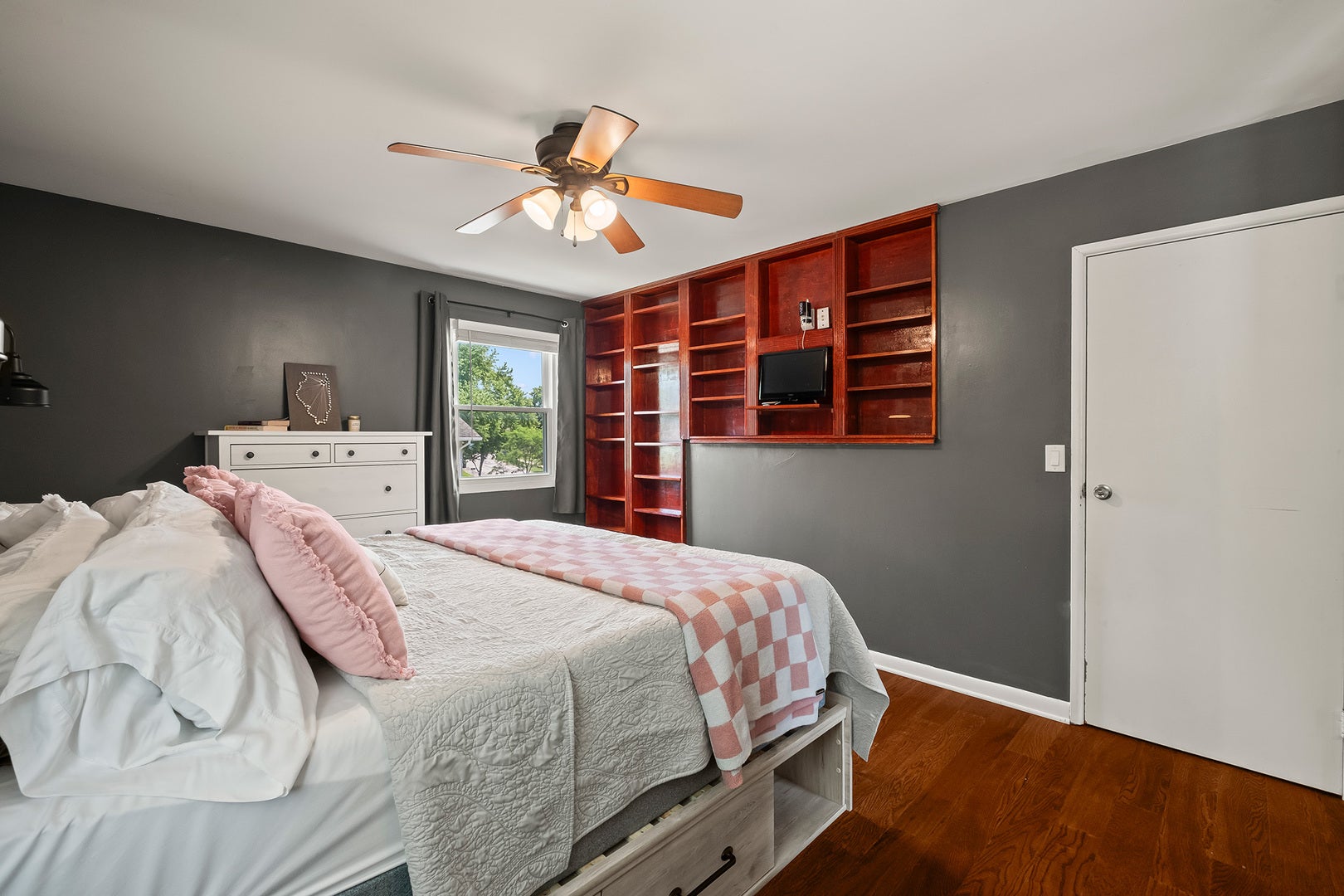 430 Faversham Court, Bolingbrook, IL 60440 430 Faversham Court, Bolingbrook, IL 60440