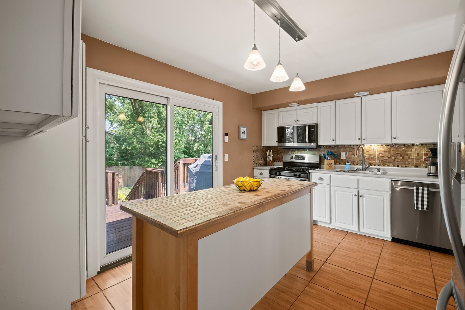 430 Faversham Court, Bolingbrook, IL 60440 430 Faversham Court, Bolingbrook, IL 60440