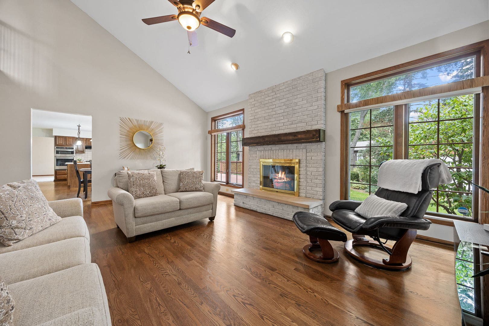 3925 Biltmore Road, Downers Grove, IL 60515 3925 Biltmore Road, Downers Grove, IL 60515