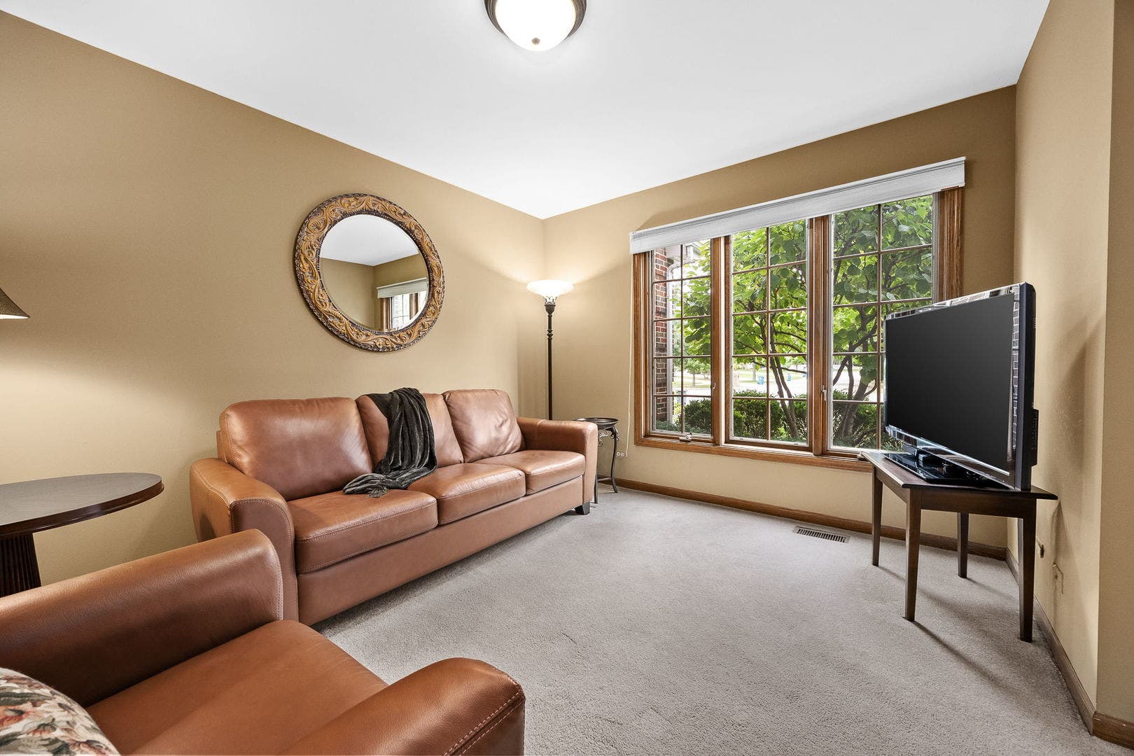3925 Biltmore Road, Downers Grove, IL 60515 3925 Biltmore Road, Downers Grove, IL 60515