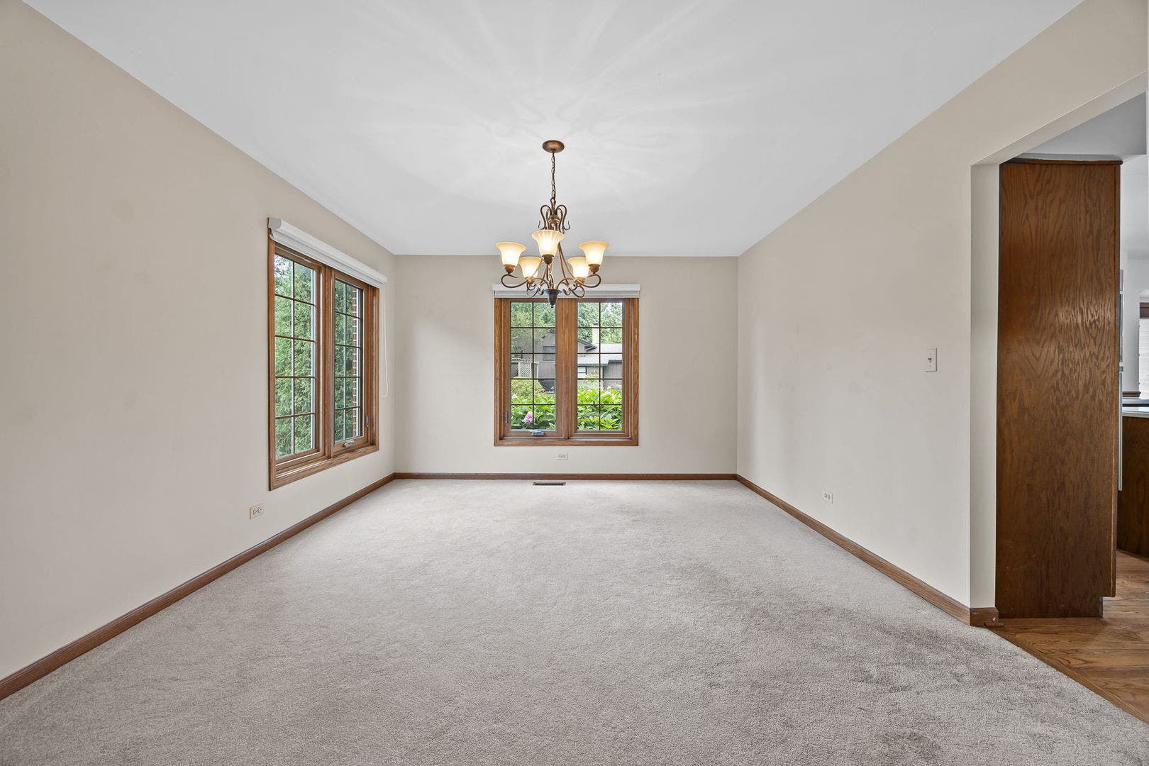 3925 Biltmore Road, Downers Grove, IL 60515 3925 Biltmore Road, Downers Grove, IL 60515