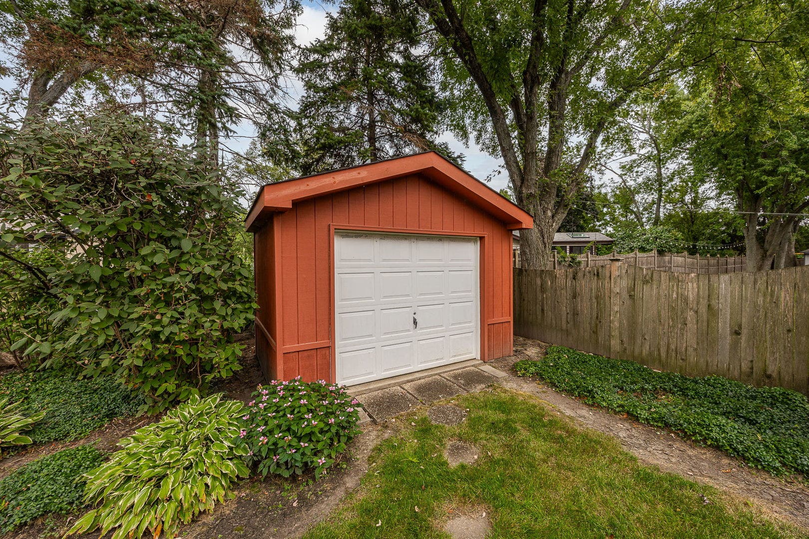 3925 Biltmore Road, Downers Grove, IL 60515 3925 Biltmore Road, Downers Grove, IL 60515