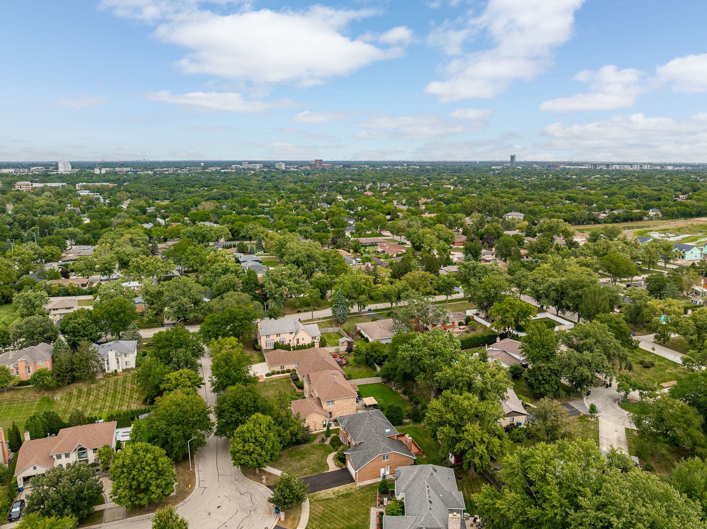 3925 Biltmore Road, Downers Grove, IL 60515 3925 Biltmore Road, Downers Grove, IL 60515