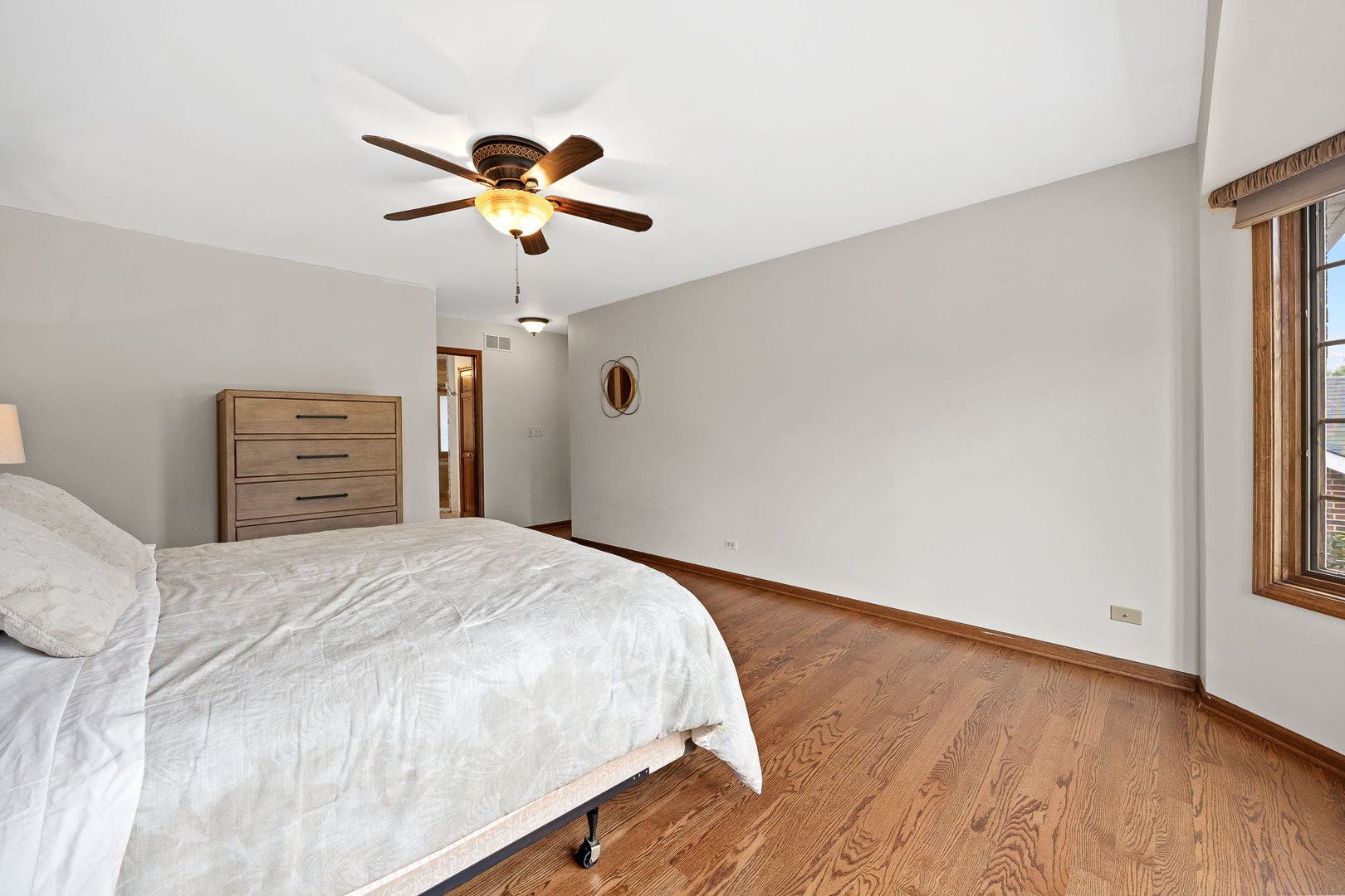 3925 Biltmore Road, Downers Grove, IL 60515 3925 Biltmore Road, Downers Grove, IL 60515