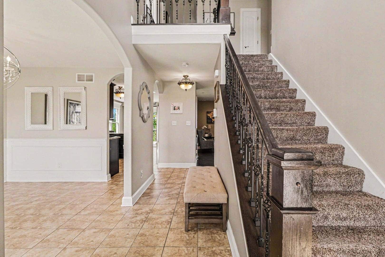 8940 Doubletree Drive N, Crown Point, IN 46307