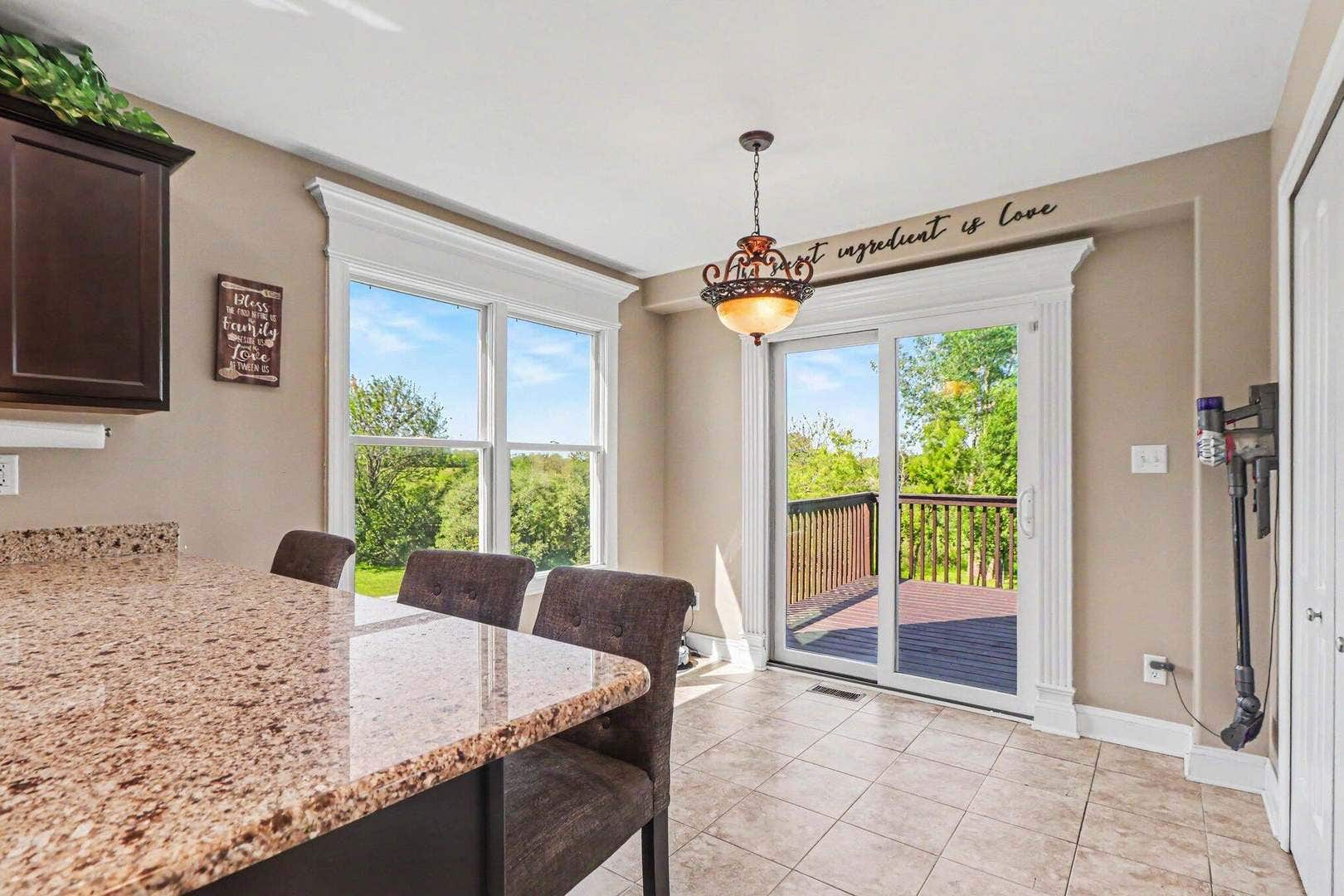 8940 Doubletree Drive N, Crown Point, IN 46307