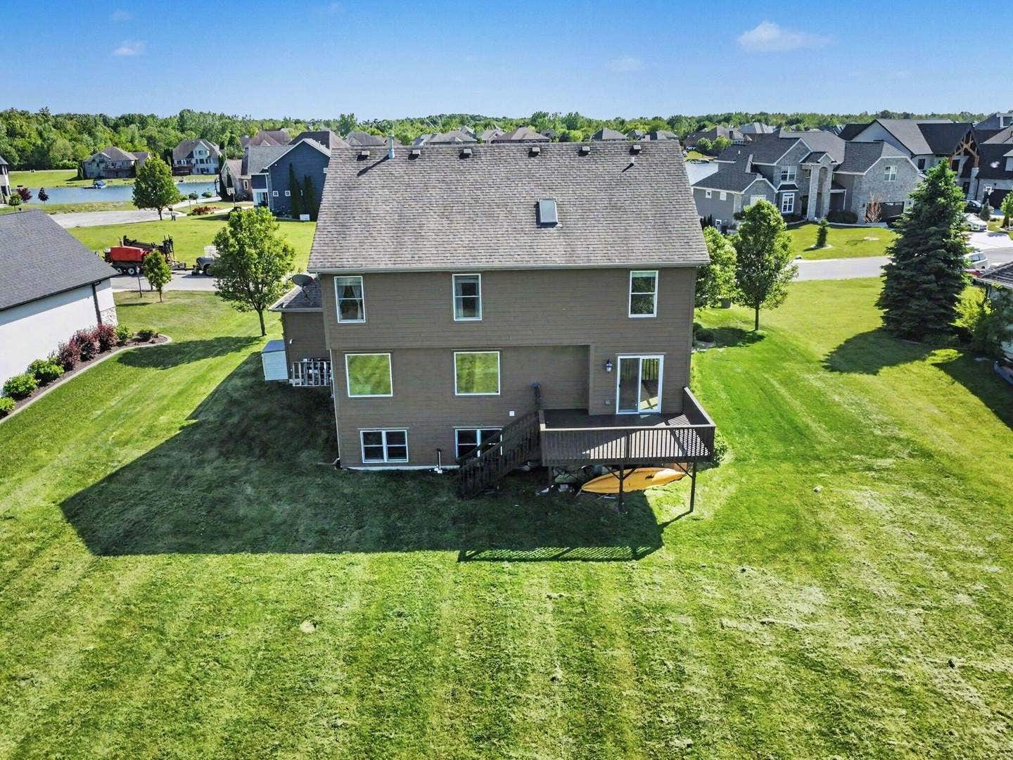 8940 Doubletree Drive N, Crown Point, IN 46307