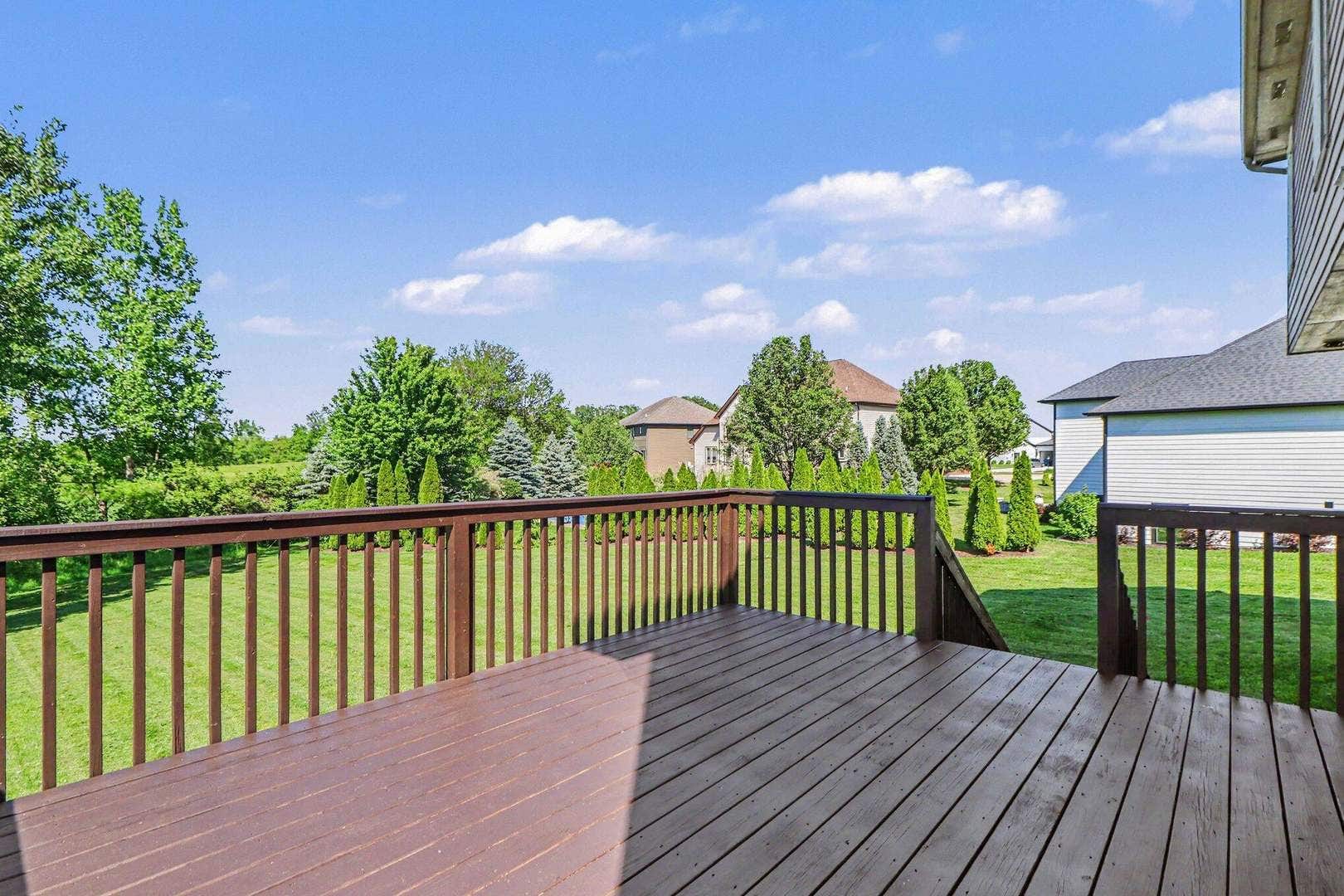 8940 Doubletree Drive N, Crown Point, IN 46307