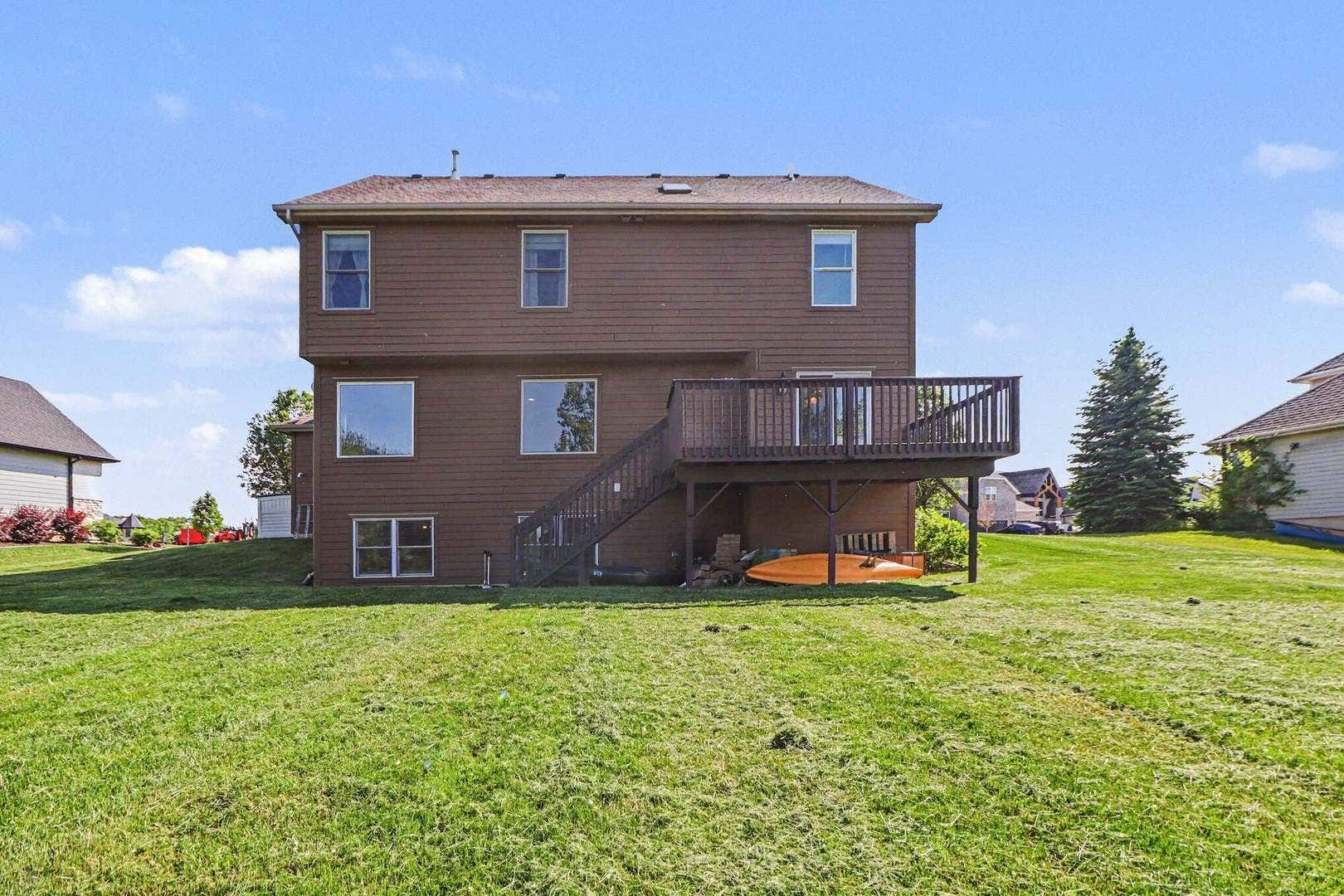 8940 Doubletree Drive N, Crown Point, IN 46307