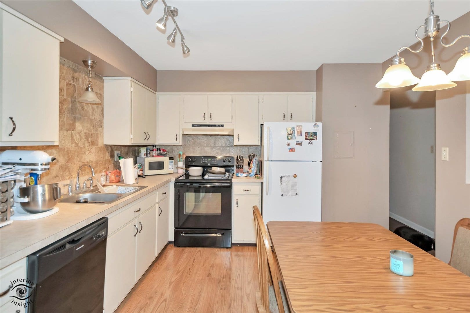 3915 Saratoga Avenue, #H117, Downers Grove, IL 60515 3915 Saratoga Avenue, #H117, Downers Grove, IL 60515