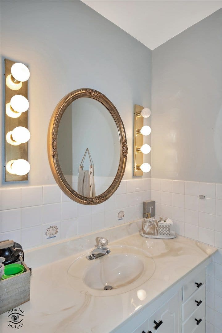 3915 Saratoga Avenue, #H117, Downers Grove, IL 60515 3915 Saratoga Avenue, #H117, Downers Grove, IL 60515