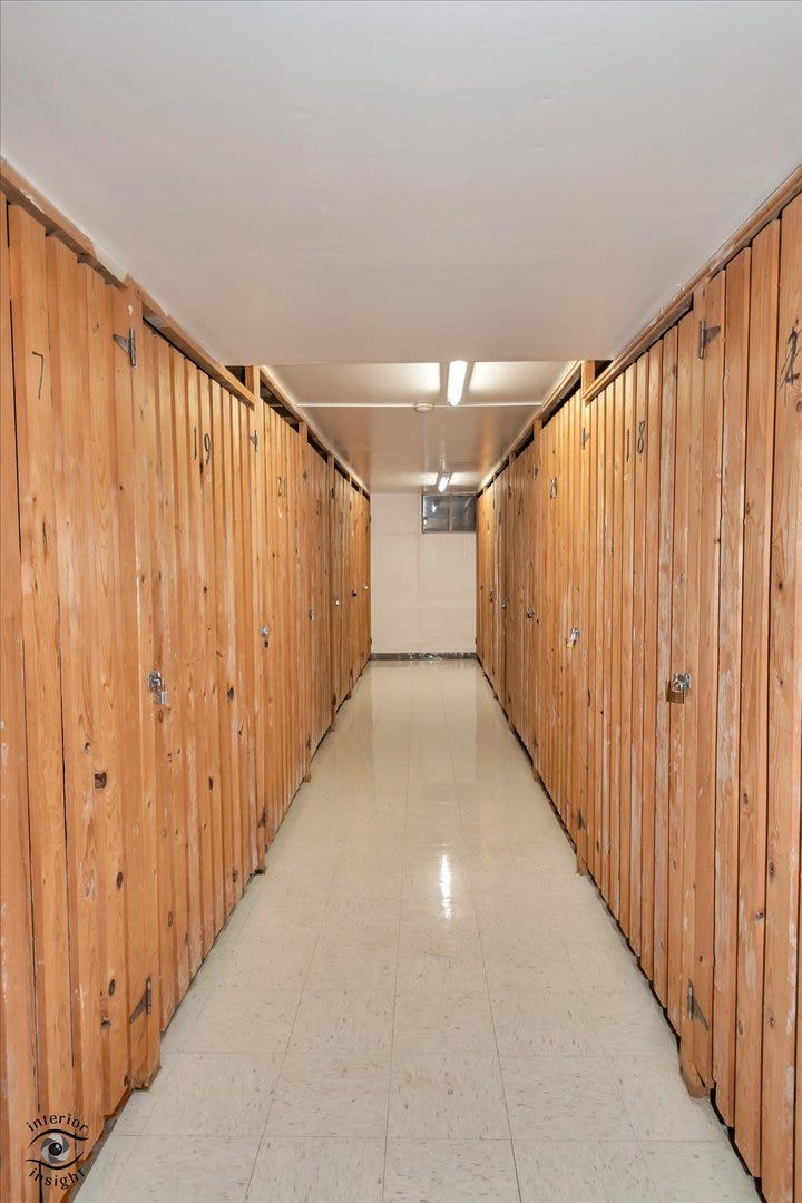 3915 Saratoga Avenue, #H117, Downers Grove, IL 60515 3915 Saratoga Avenue, #H117, Downers Grove, IL 60515