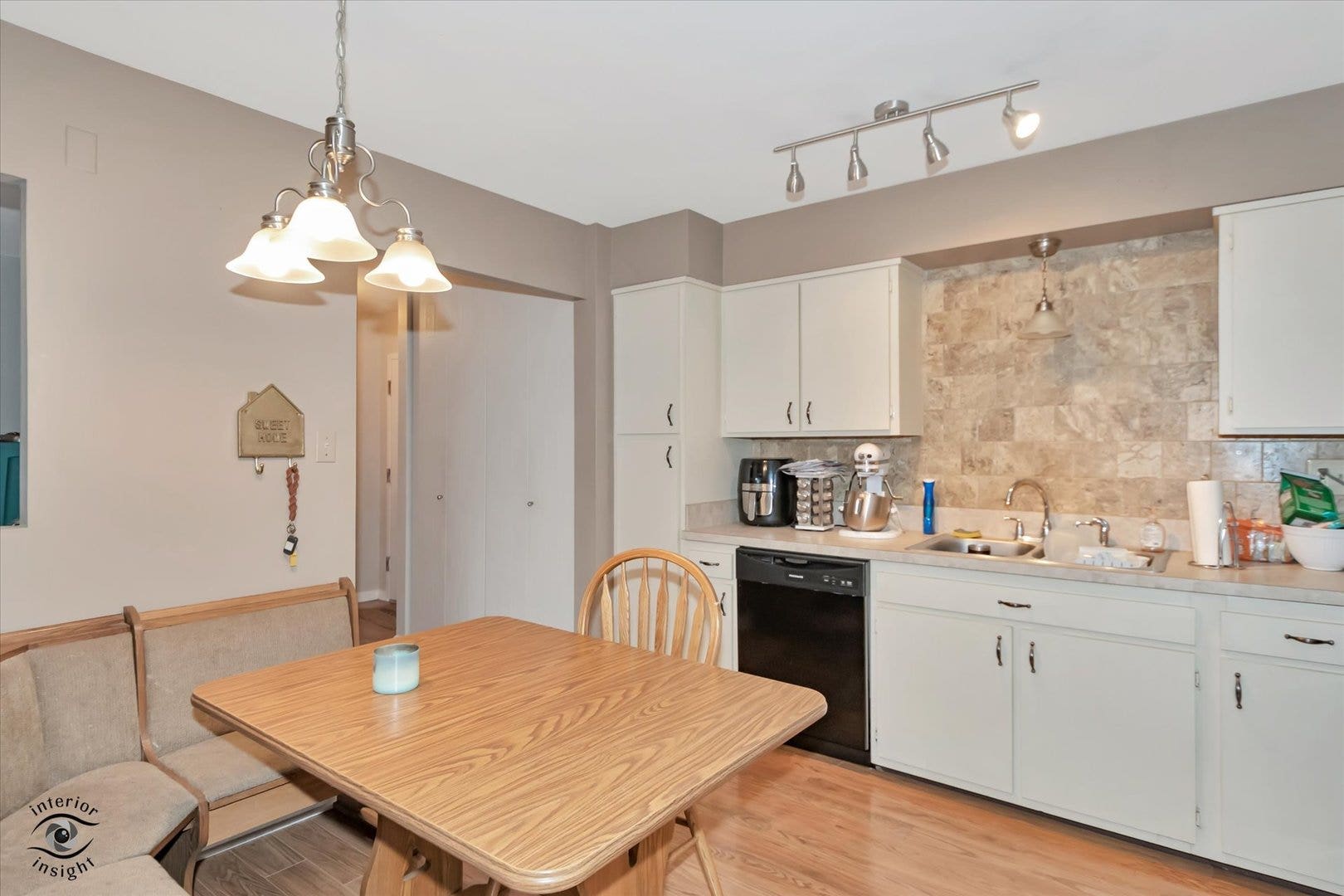 3915 Saratoga Avenue, #H117, Downers Grove, IL 60515 3915 Saratoga Avenue, #H117, Downers Grove, IL 60515