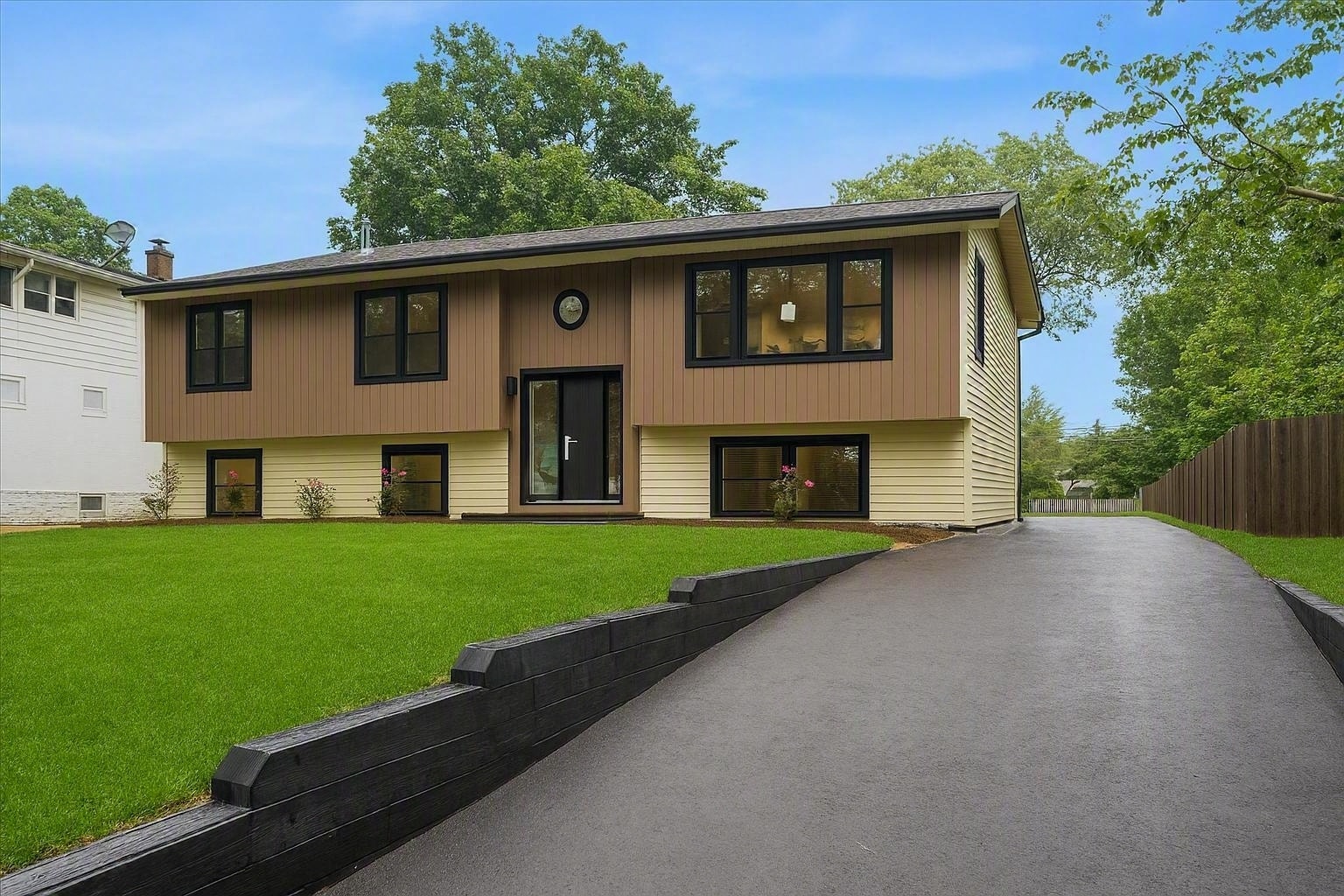 5624 Dunham Road, Downers Grove, IL 60516 5624 Dunham Road, Downers Grove, IL 60516