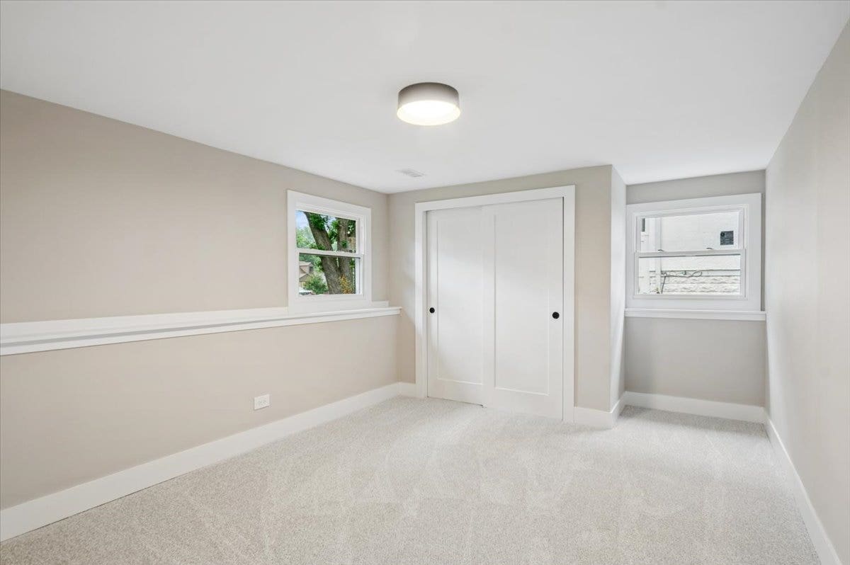 5624 Dunham Road, Downers Grove, IL 60516 5624 Dunham Road, Downers Grove, IL 60516