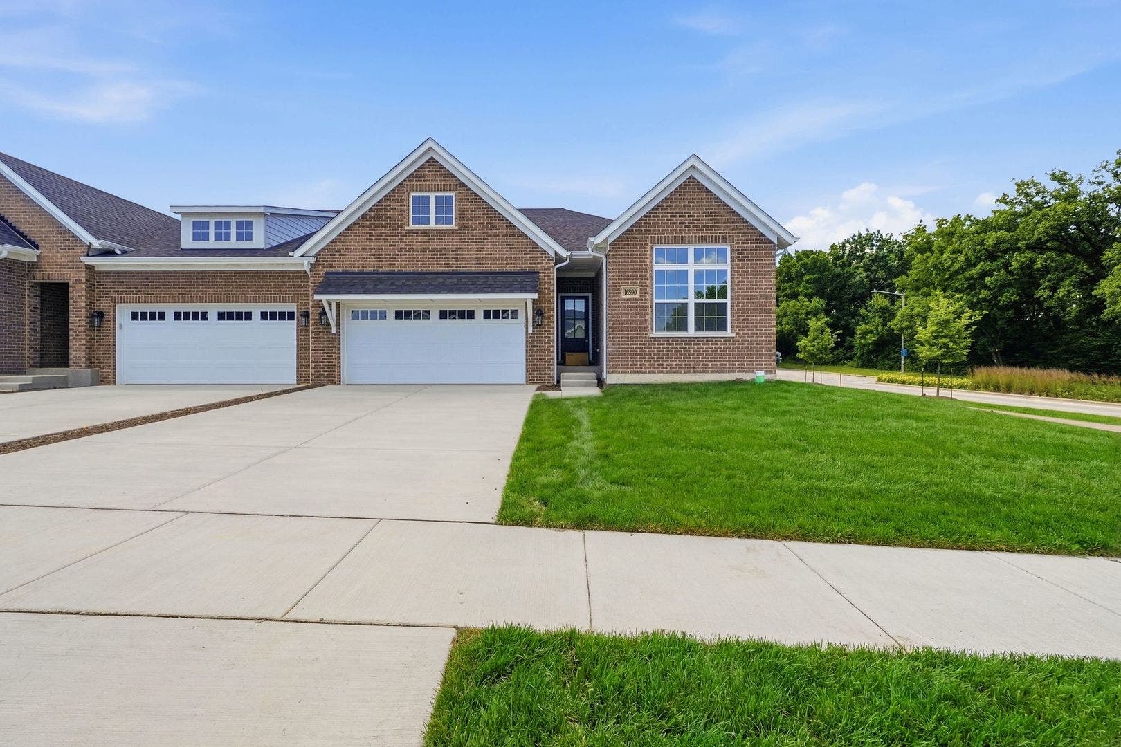 16590 Kayla Drive, Lemont, IL 60439 16590 Kayla Drive, Lemont, IL 60439