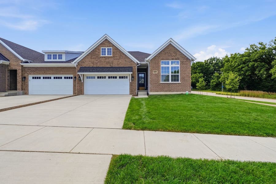 Property photo for 16590 Kayla Drive, Lemont, IL