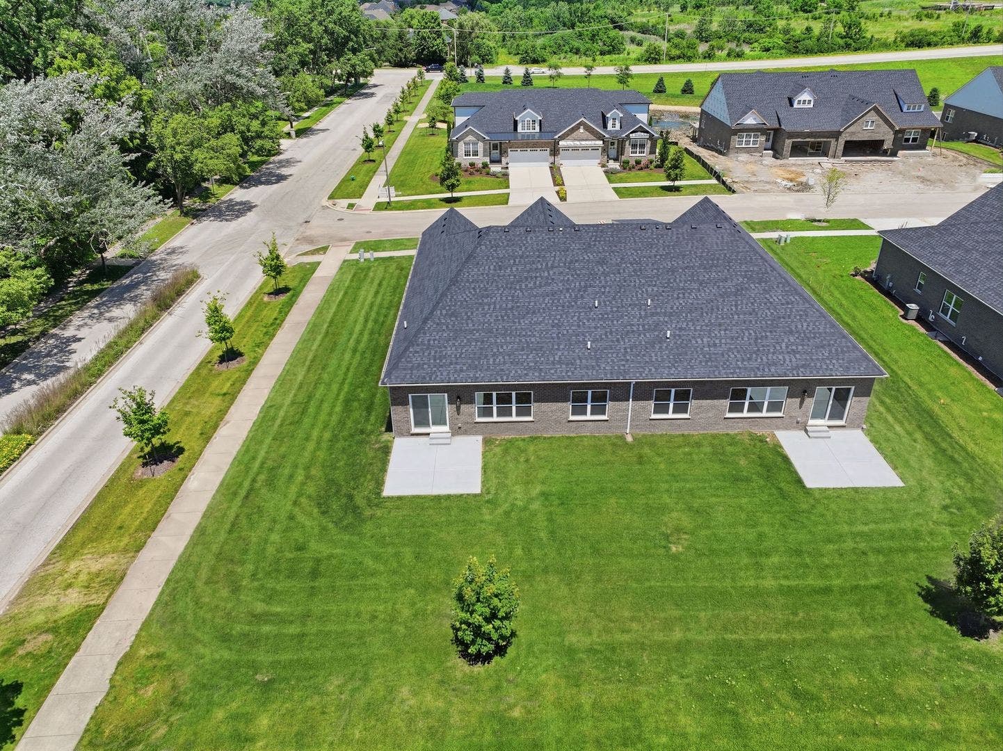 16590 Kayla Drive, Lemont, IL 60439 16590 Kayla Drive, Lemont, IL 60439