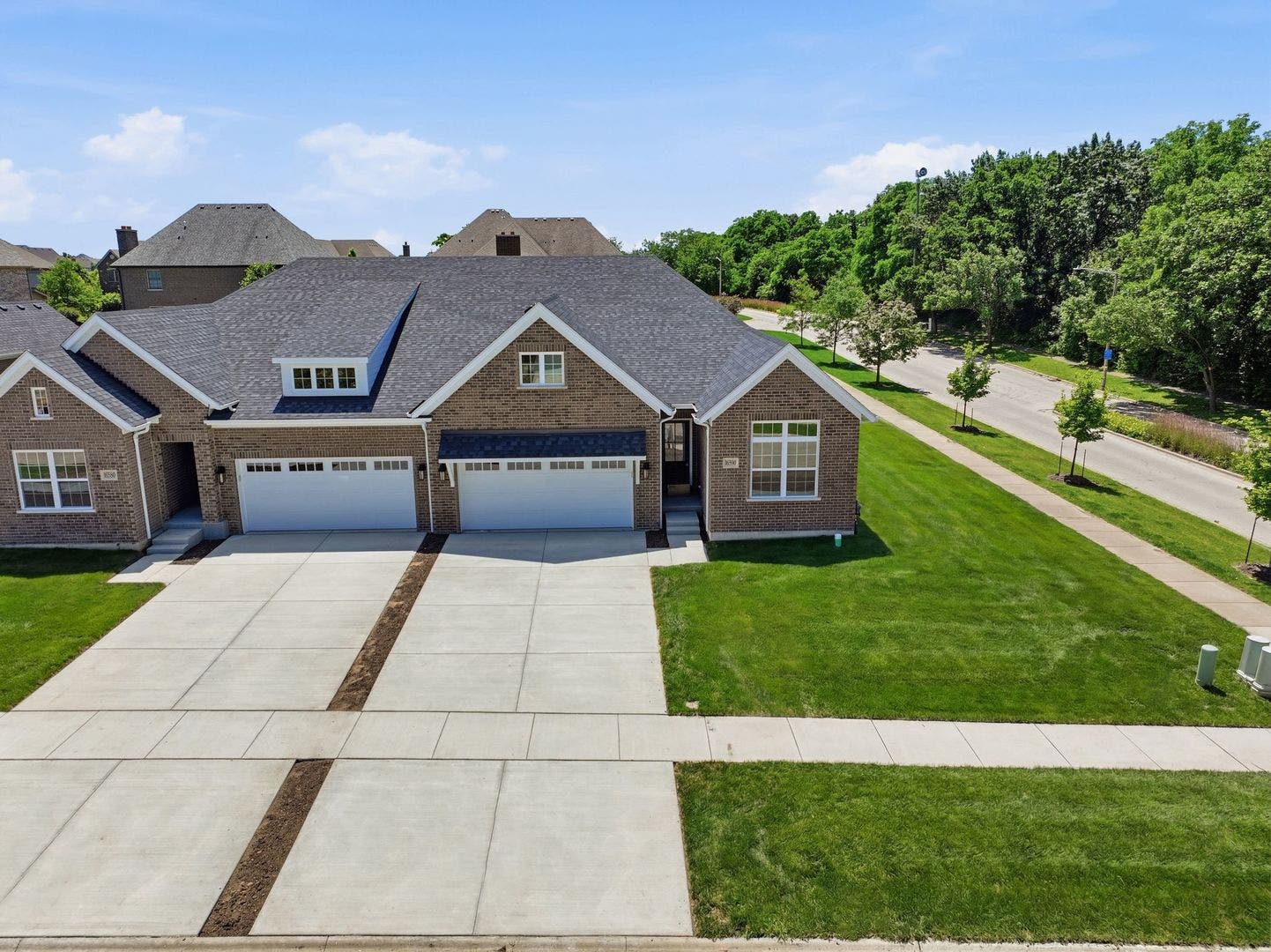 16590 Kayla Drive, Lemont, IL 60439 16590 Kayla Drive, Lemont, IL 60439