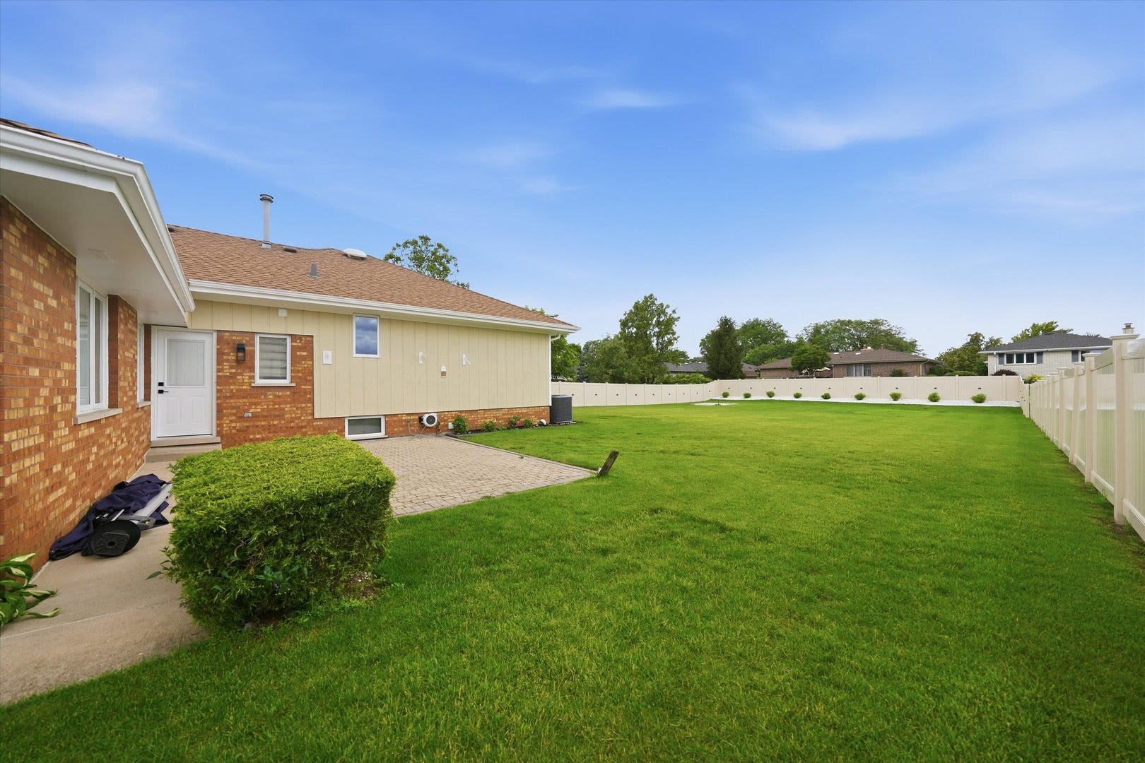 7618 W 157th Street, Orland Park, IL 60462