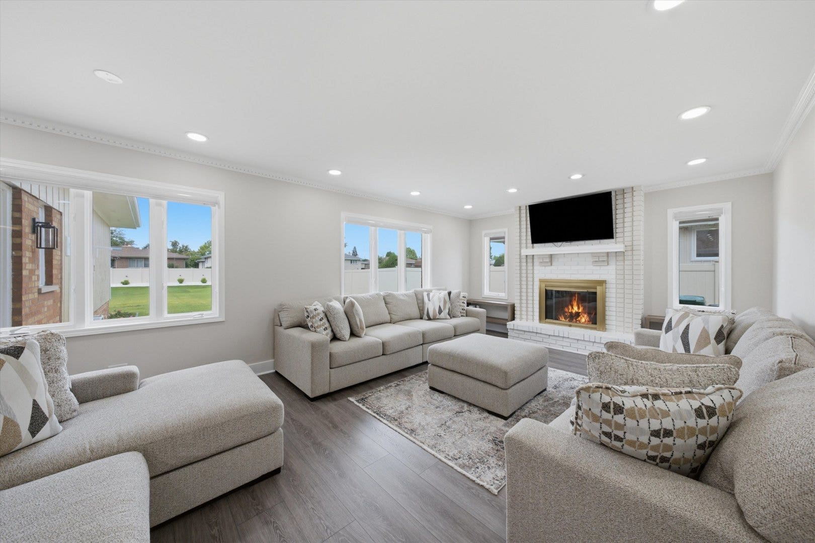 7618 W 157th Street, Orland Park, IL 60462