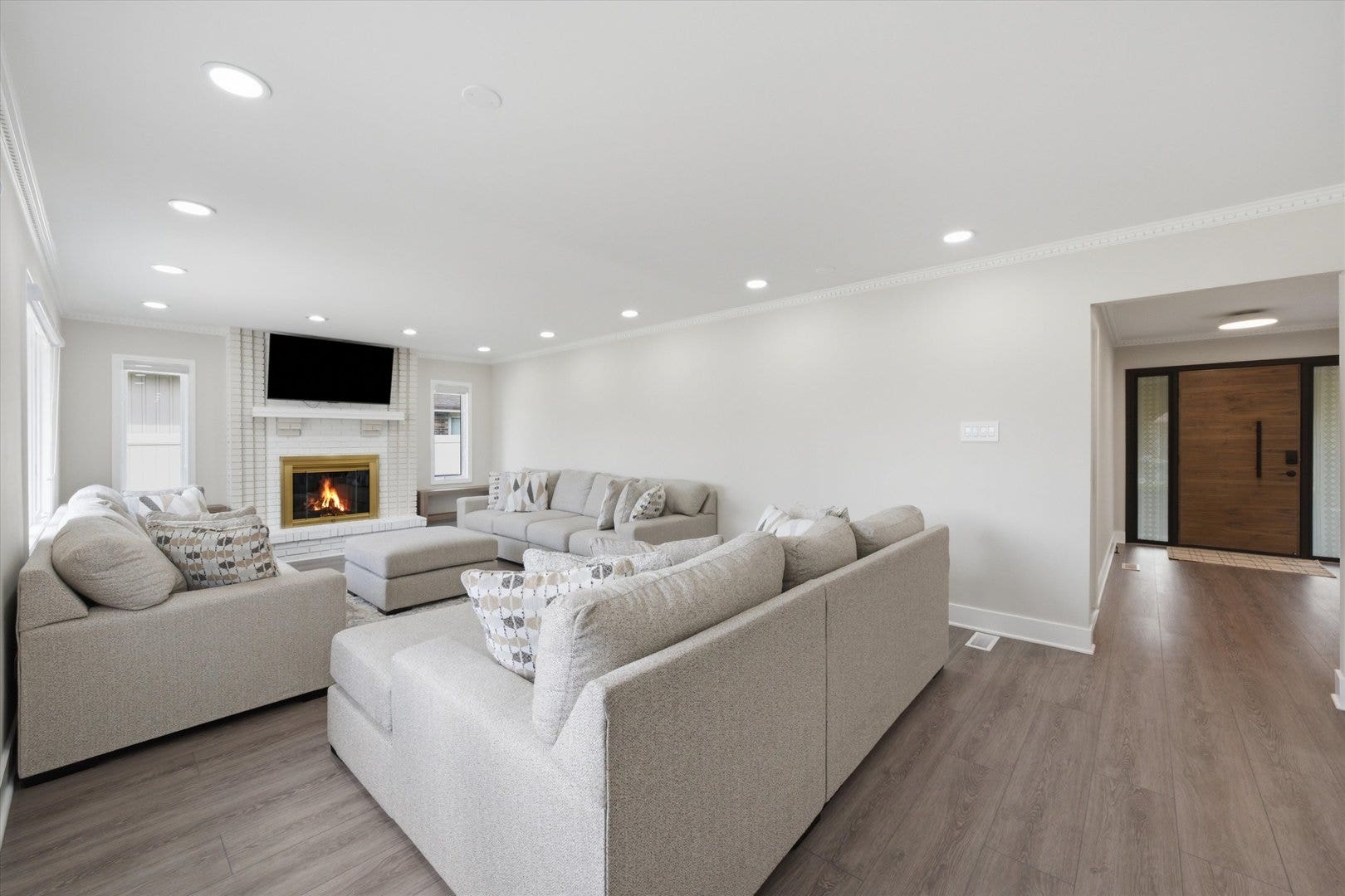 7618 W 157th Street, Orland Park, IL 60462