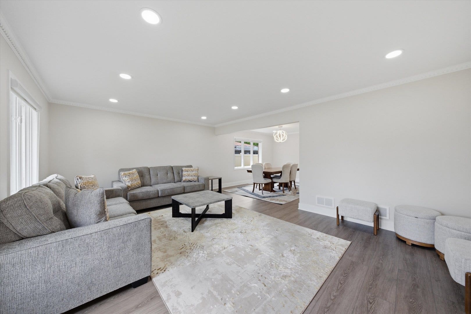 7618 W 157th Street, Orland Park, IL 60462