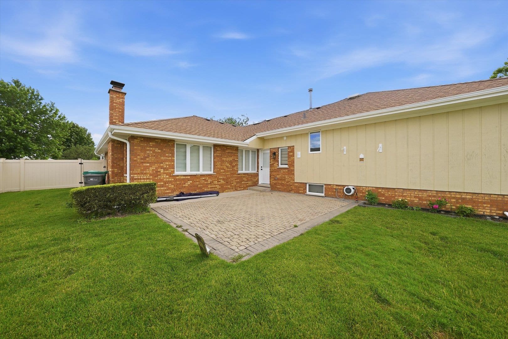 7618 W 157th Street, Orland Park, IL 60462