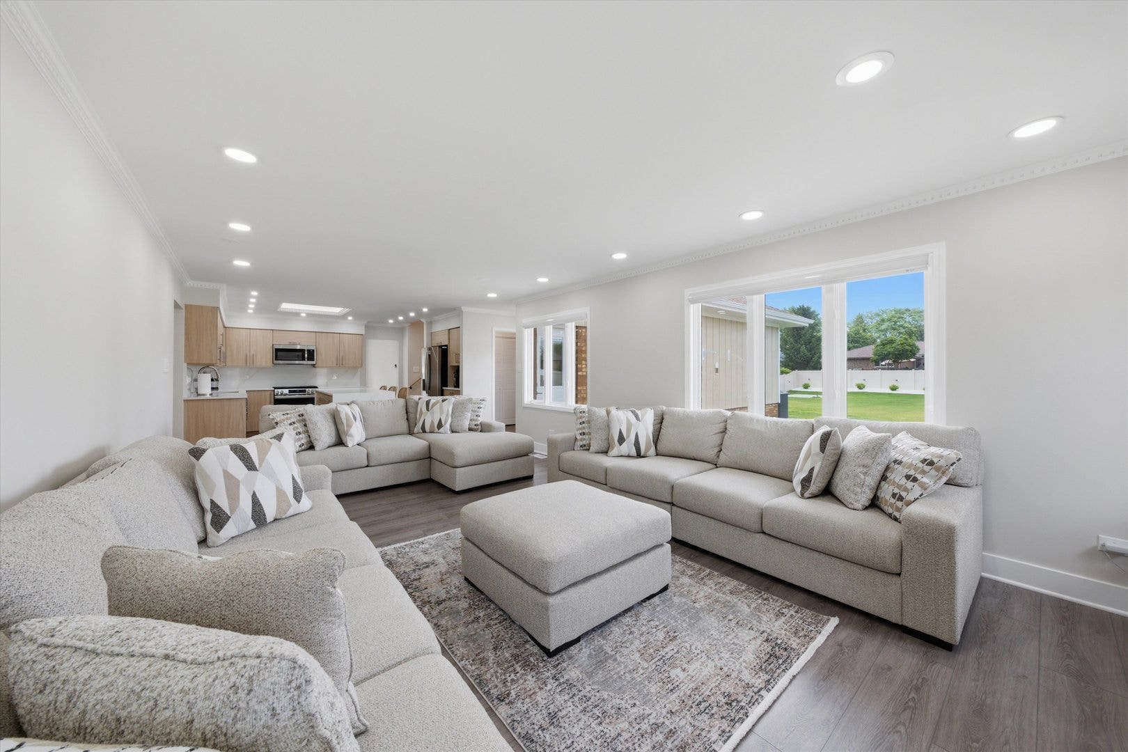 7618 W 157th Street, Orland Park, IL 60462