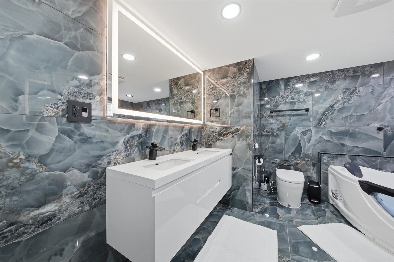 7618 W 157th Street, Orland Park, IL 60462
