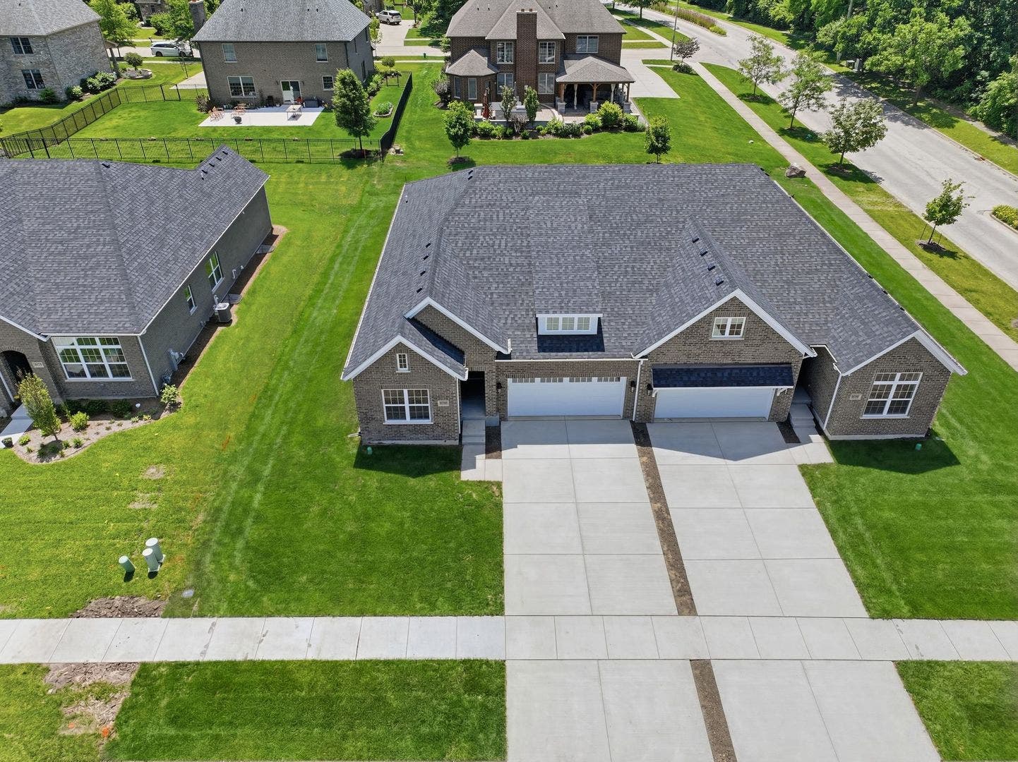 16580 Kayla Drive, Lemont, IL 60439 16580 Kayla Drive, Lemont, IL 60439
