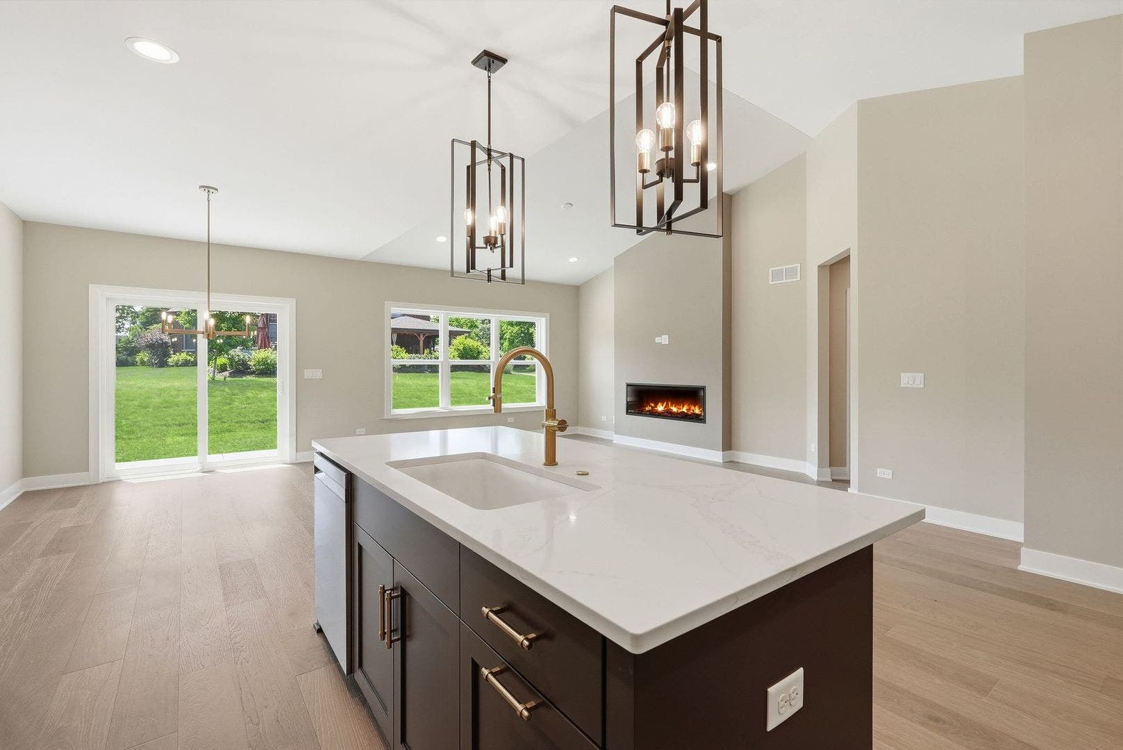 16580 Kayla Drive, Lemont, IL 60439 16580 Kayla Drive, Lemont, IL 60439