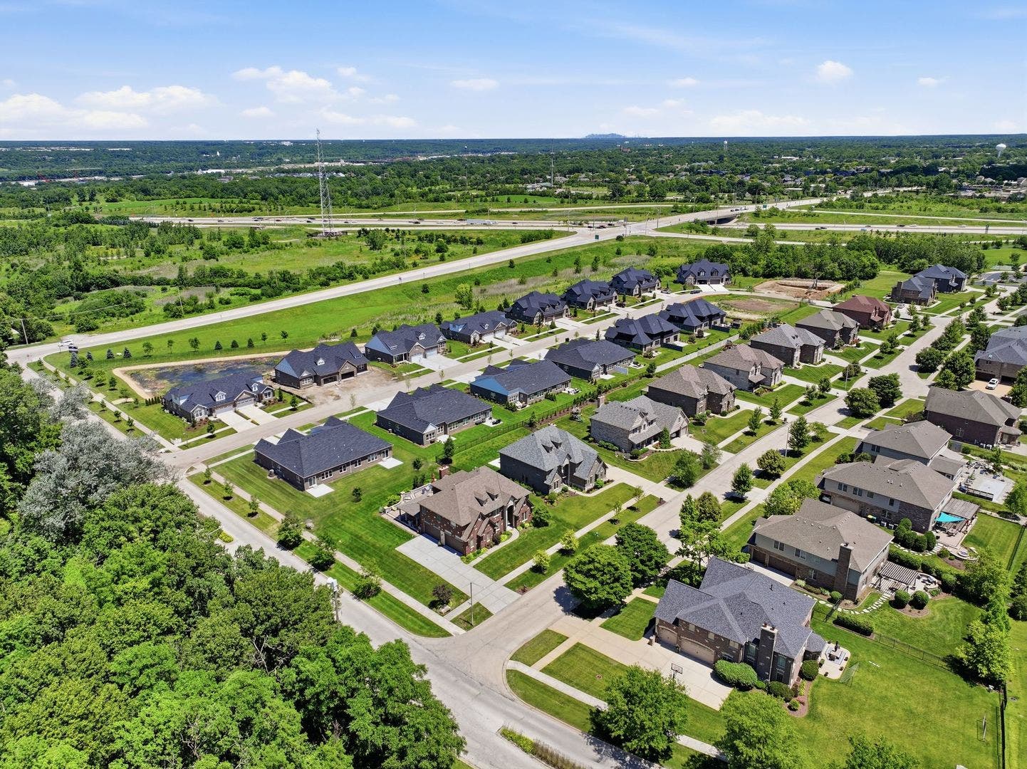 16580 Kayla Drive, Lemont, IL 60439 16580 Kayla Drive, Lemont, IL 60439