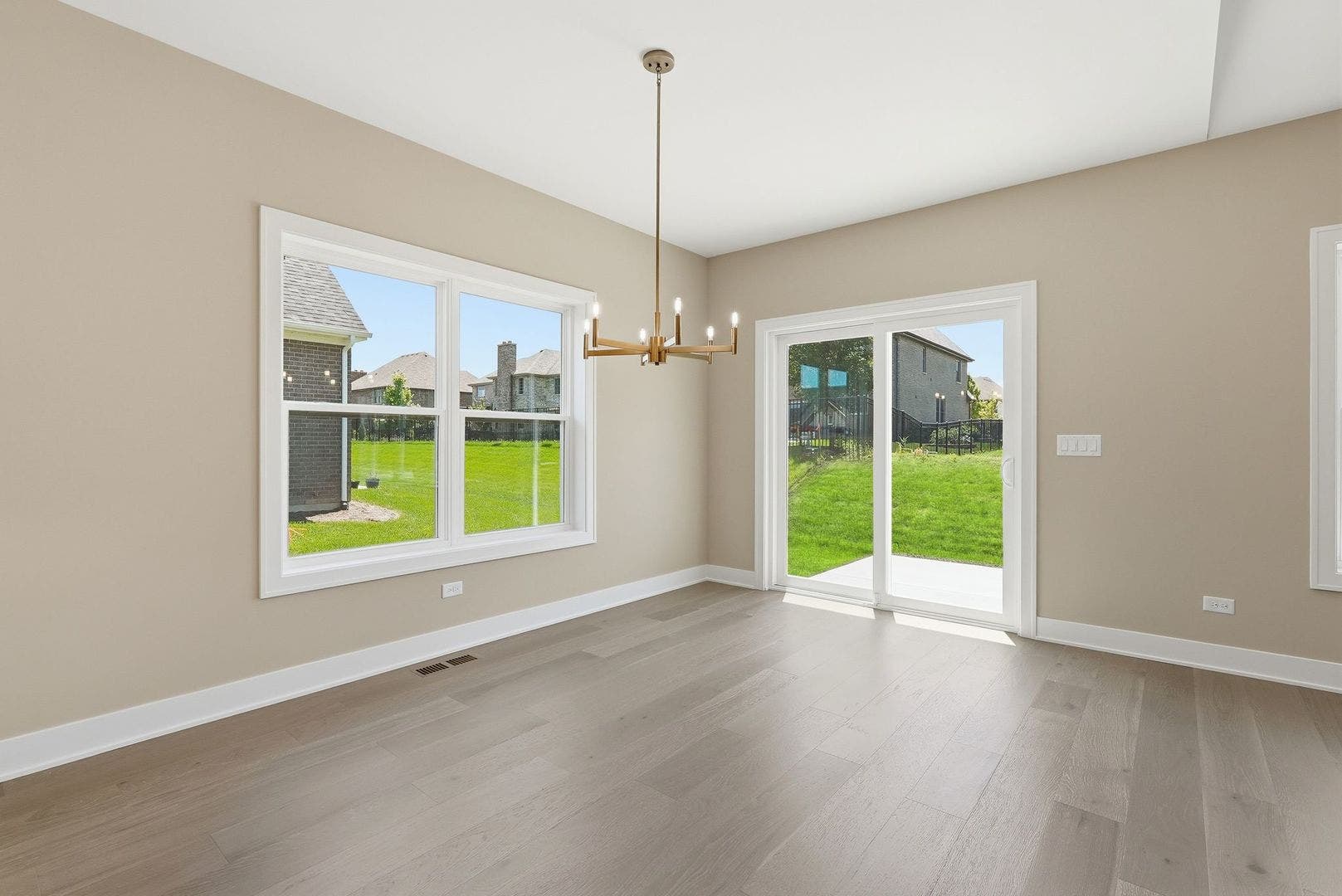 16580 Kayla Drive, Lemont, IL 60439 16580 Kayla Drive, Lemont, IL 60439