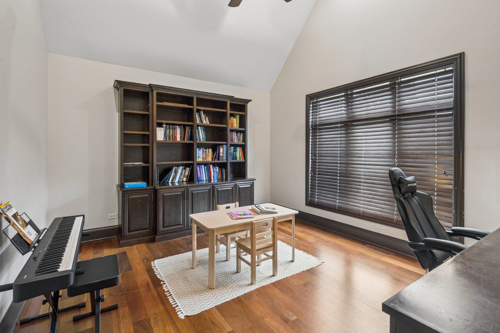 7817 W Emma Court, Orland Park, IL 60462 7817 W Emma Court, Orland Park, IL 60462