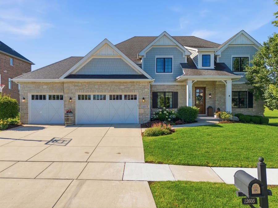 Property photo for 12605 Thornberry Drive, Lemont, IL