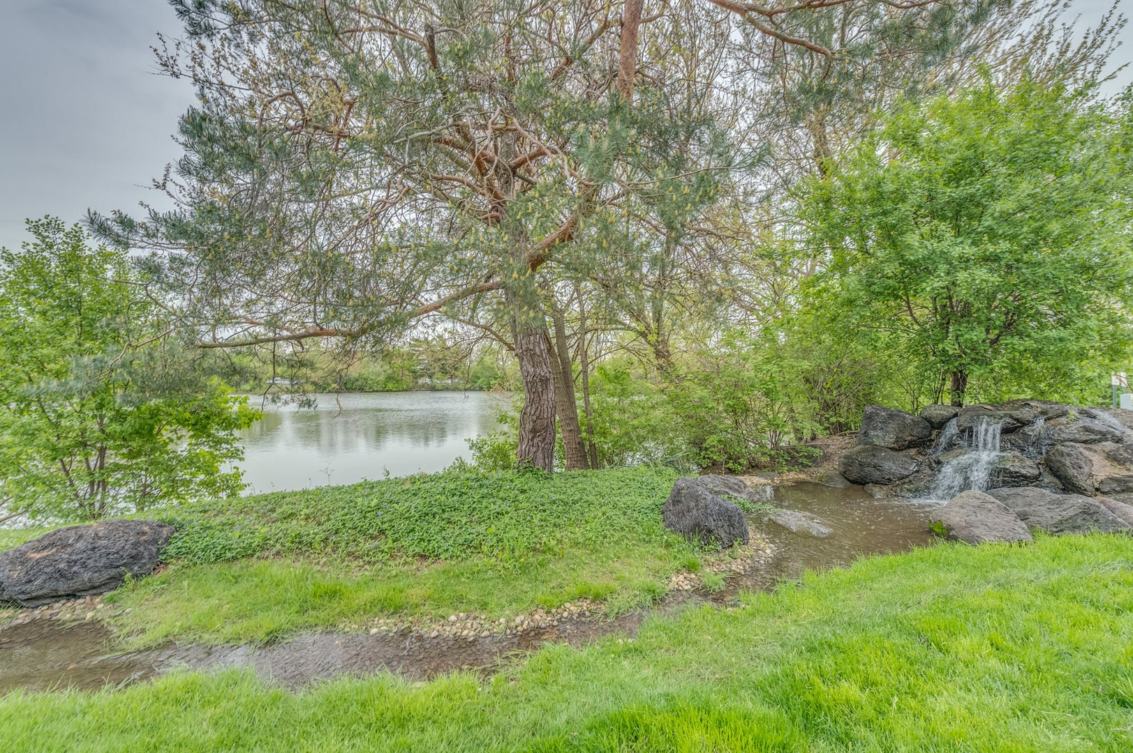 7505 175th Street, #122, Tinley Park, IL 60477