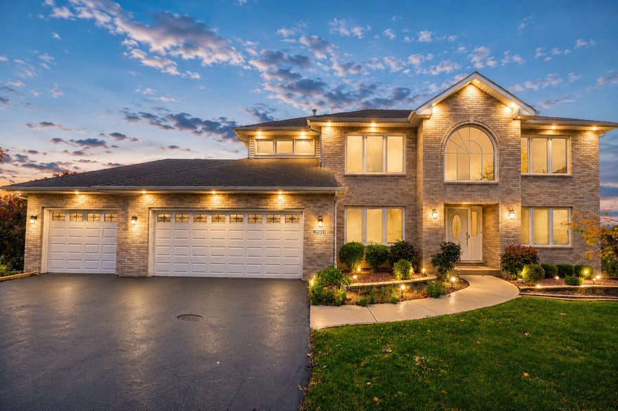 Property photo for 16035 W Red Cloud Drive, Lockport, IL